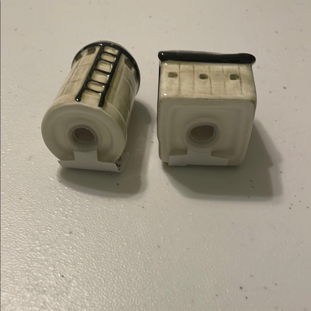 Mini Salt & Pepper Shakers Set Lighthouse - Picture 9 of 10